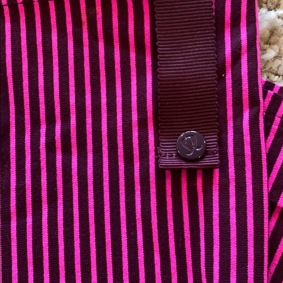 Lululemon scarf wrap (rare) - Picture 3 of 7